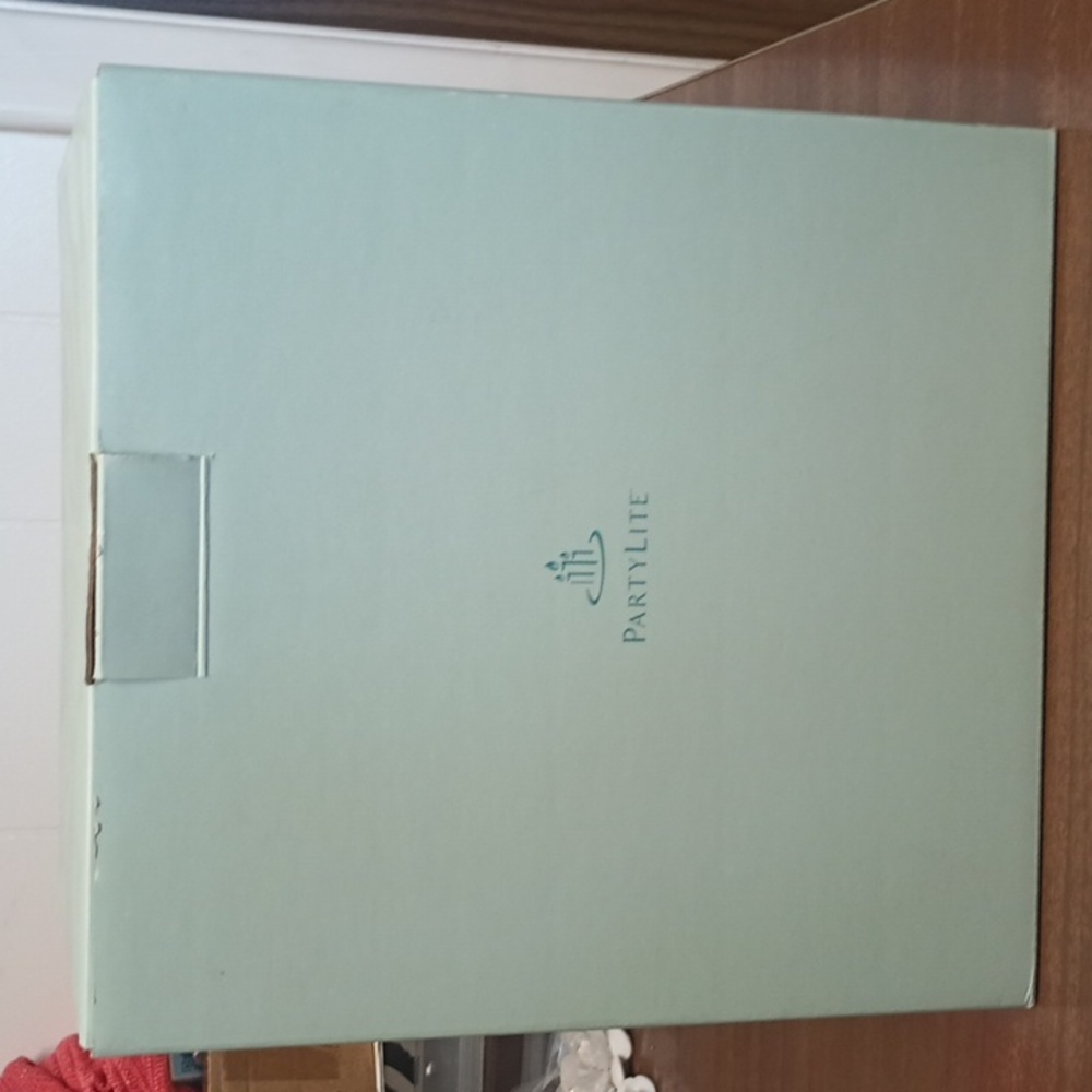 PartyLite P7298 Ariana's Garden Fairy Statue Tea Light Candle Holder Figurine - Picture 7 of 9